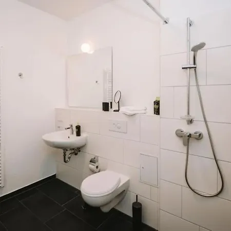 Apartment 2 Zimmer Mit Balkon